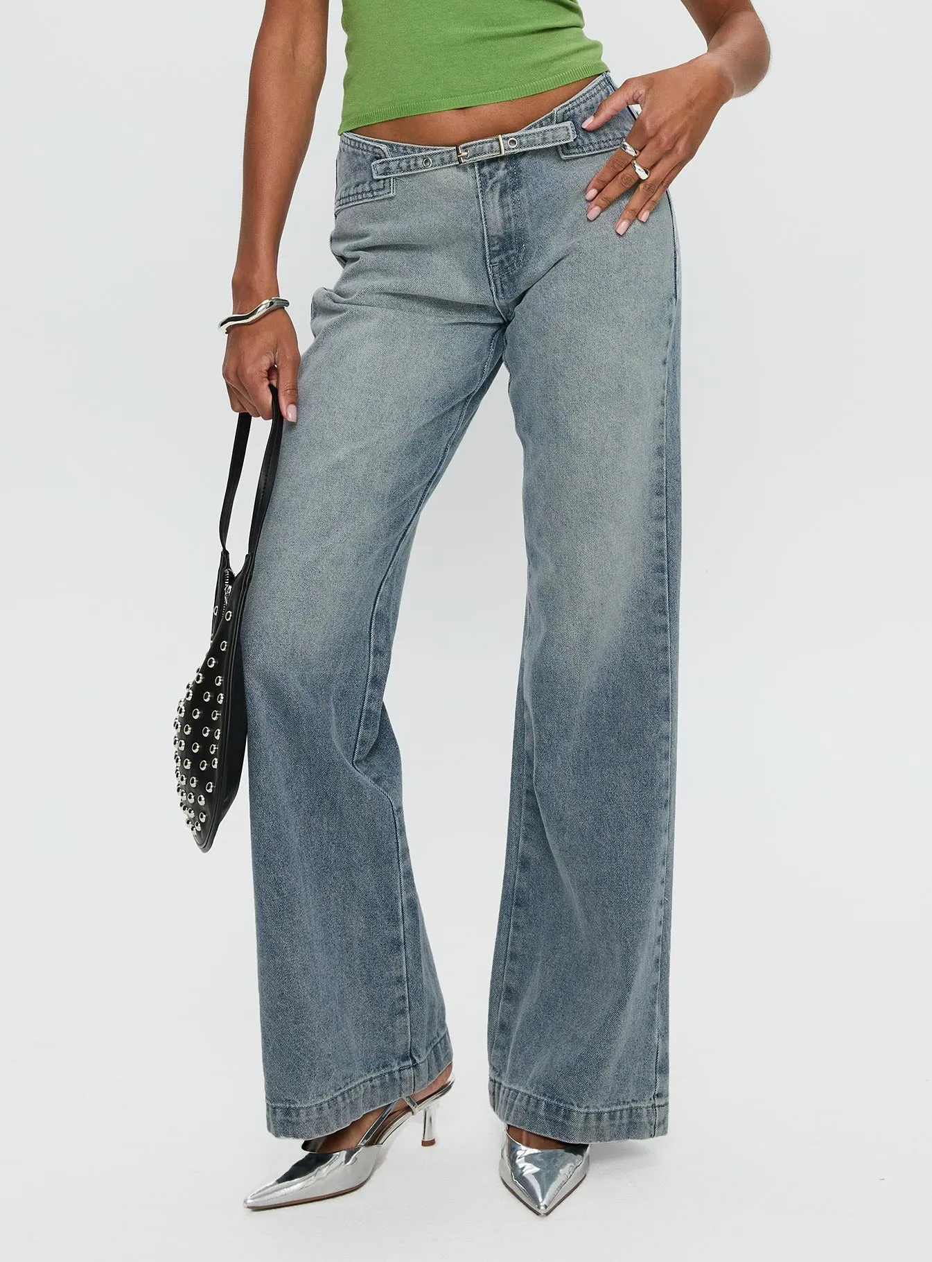 Weekend Ready Slow Ride Mid Rise Bootleg Belted Jeans Light Blue