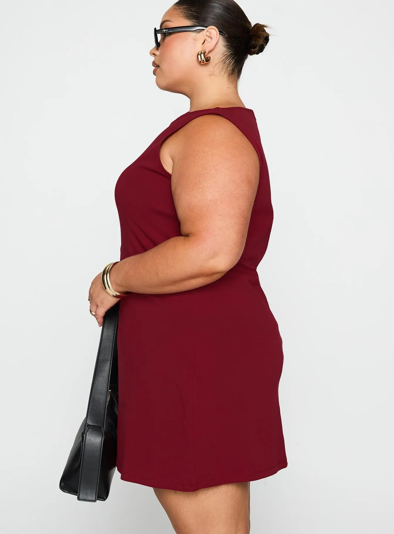 Zimmie Mini Dress Burgundy Curve Modern and sleek mini Day-to-evening versatile mini