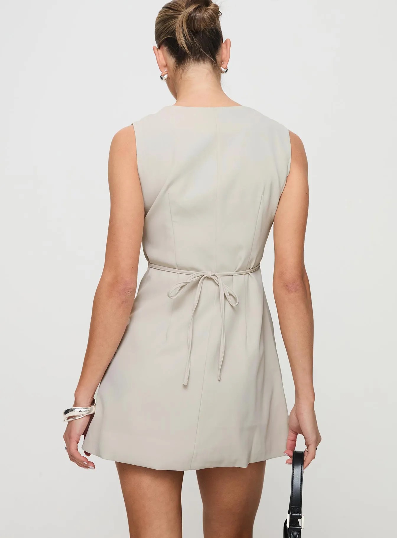 Katja Mini Dress Oyster Versatile mini for casual wear