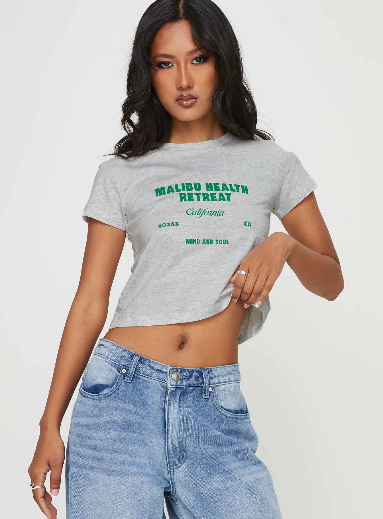 Malibu Retreat Tee Grey UV Protective Fabric Layering Options