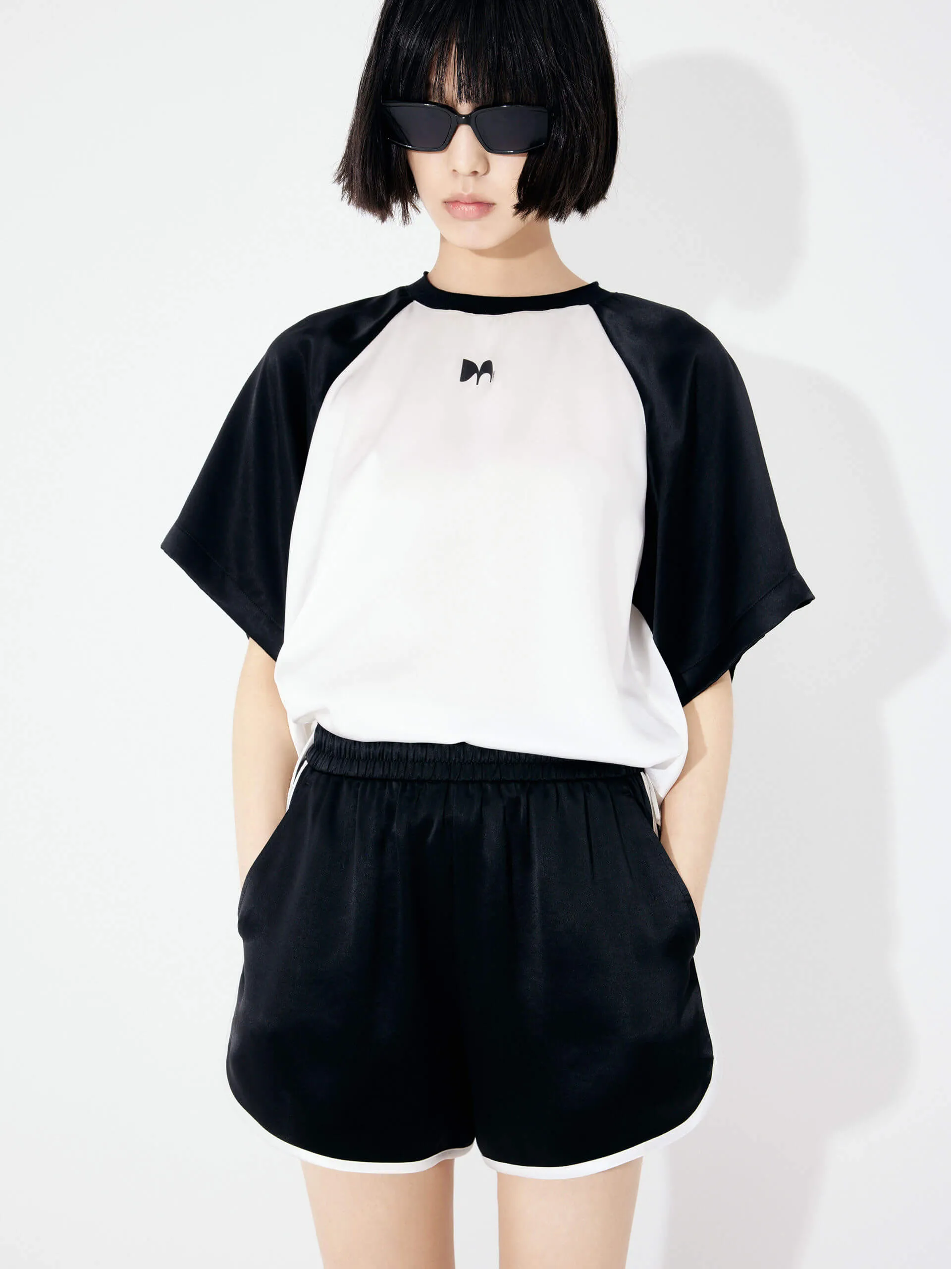Street Comfort Raglan Sleeves Contrast T-shirt