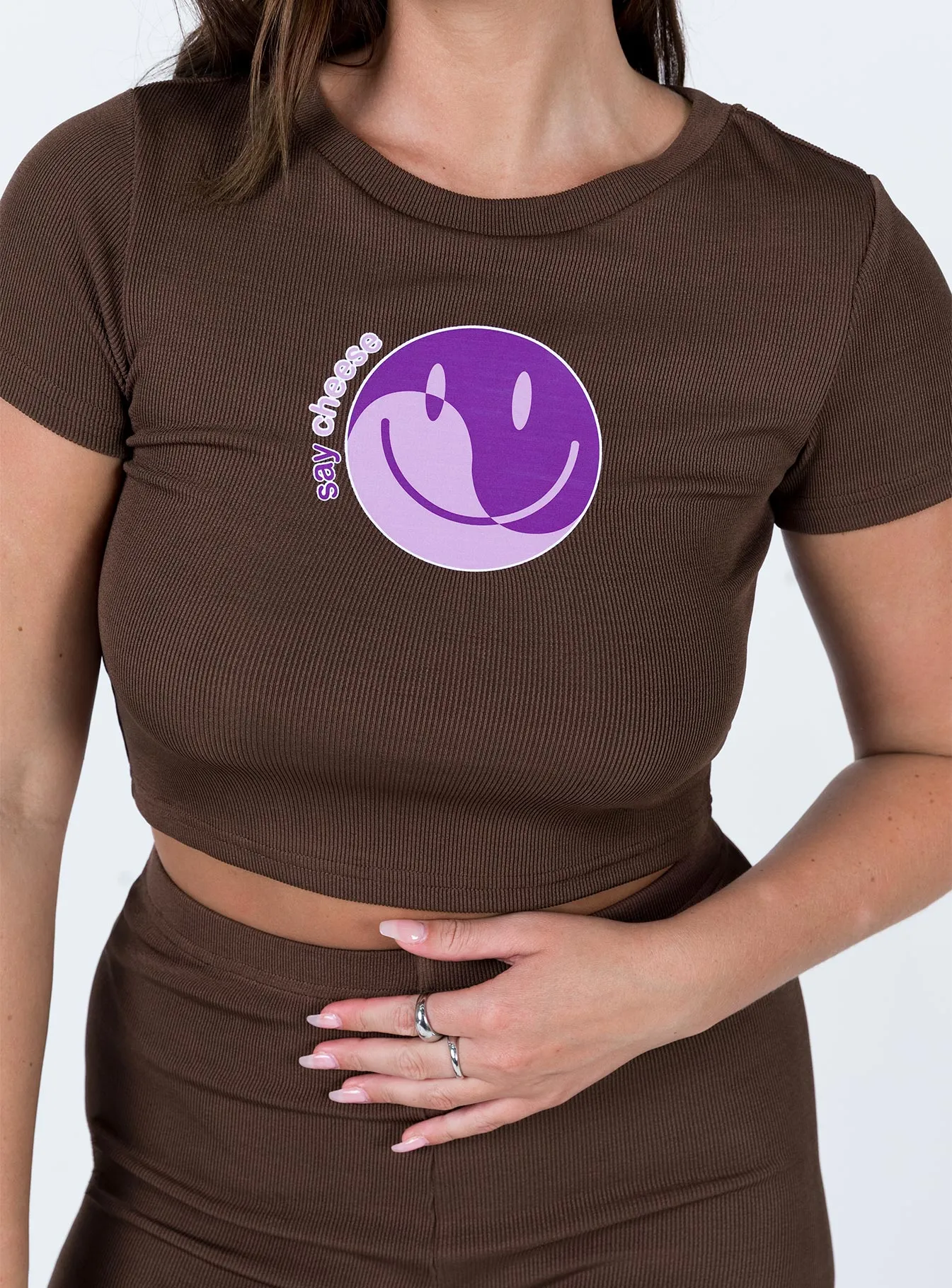 Easy-to-Match Say Cheese Tee Brown