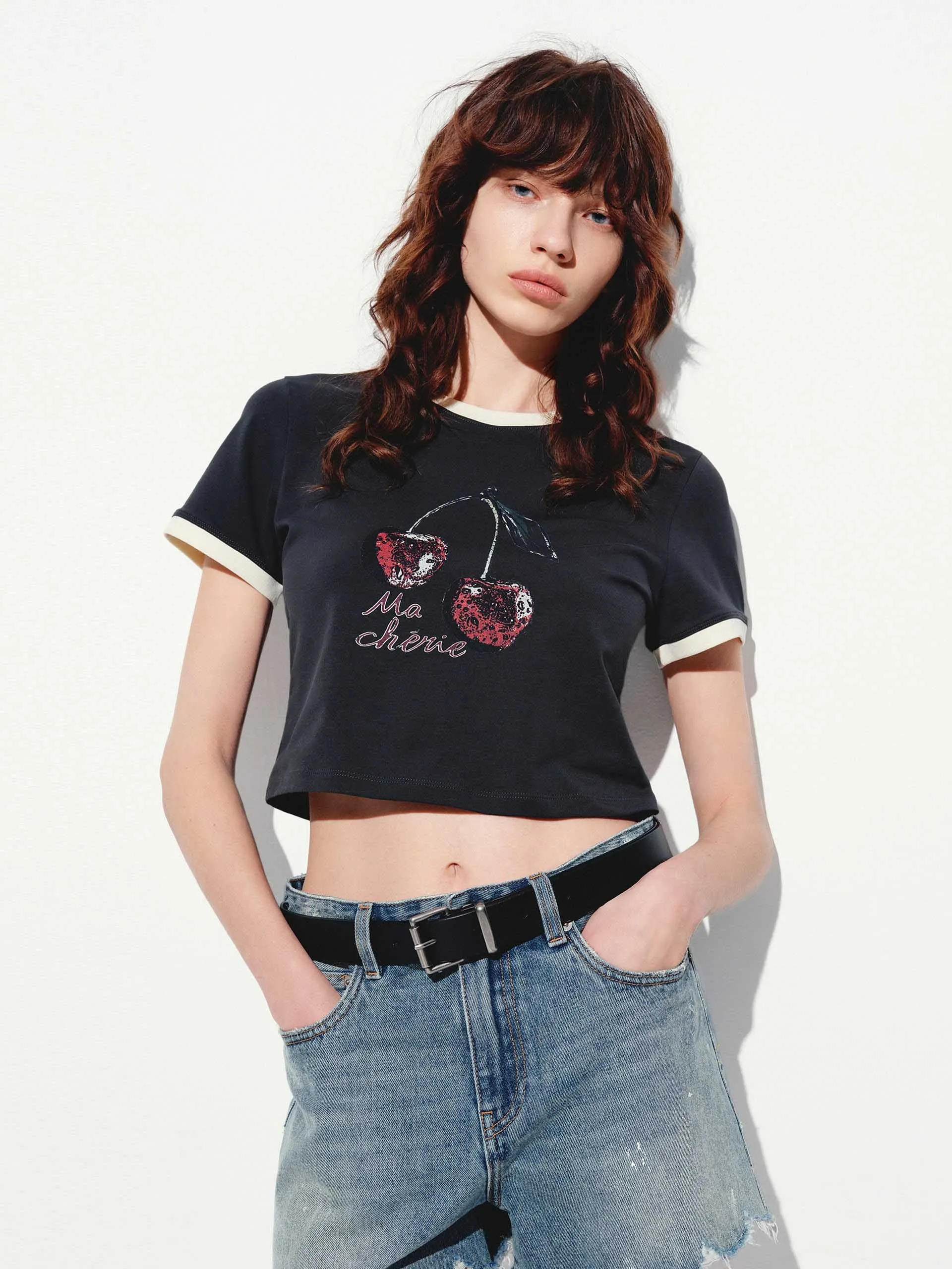 Timeless Comfort Trendy Fabric Contrast Logo Cropped T-shirt
