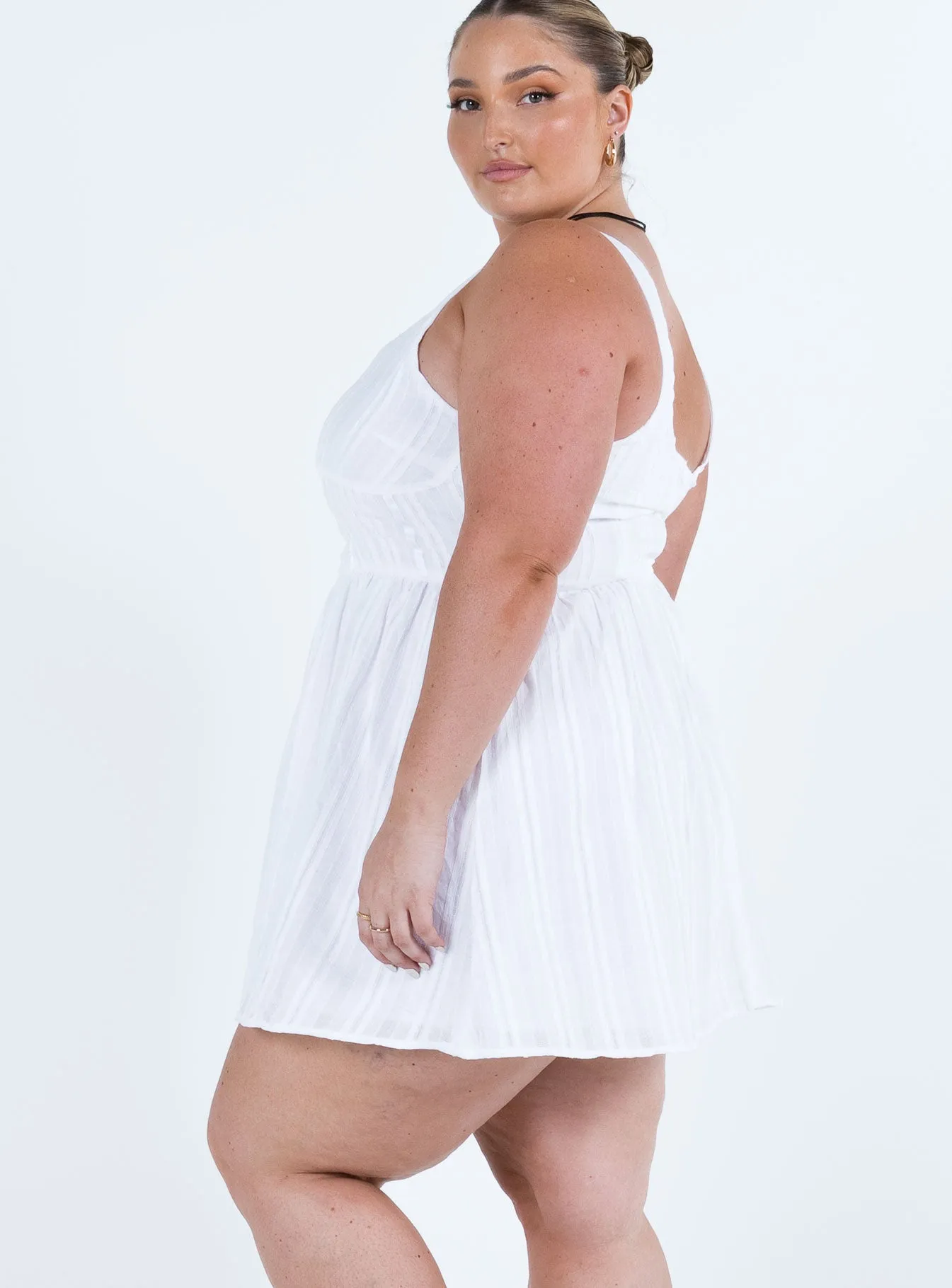 Recycled Polyester Material Relaxed mini for events Lorinda Mini Dress White Curve